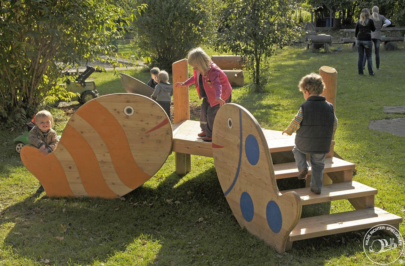 Small Fishes with ramp, staircase and sliding surface